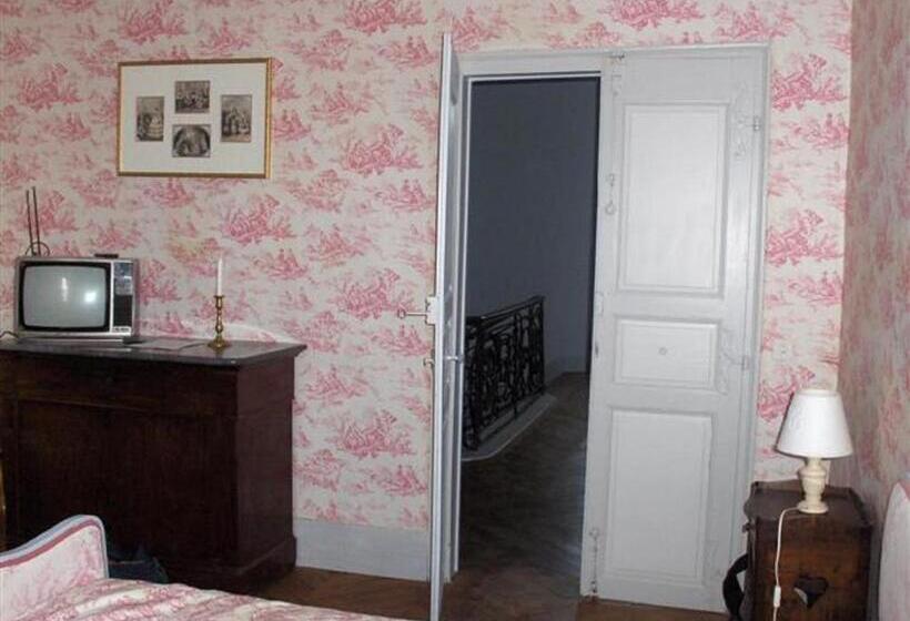 ベッドアンドブレックファースト Domaine De Lalande