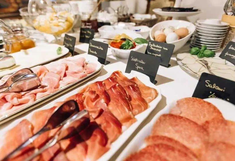 ホテル Amplatz 1523   B&b And Suites