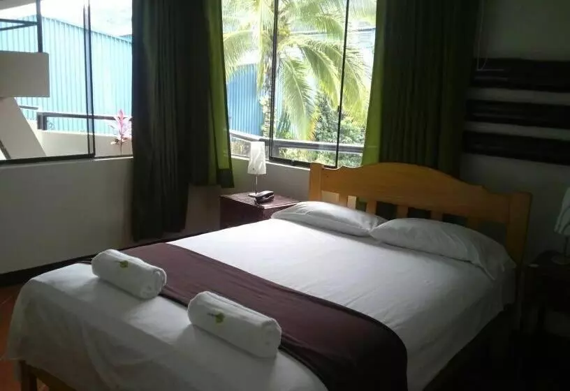 هتل Chanchamayo Inn