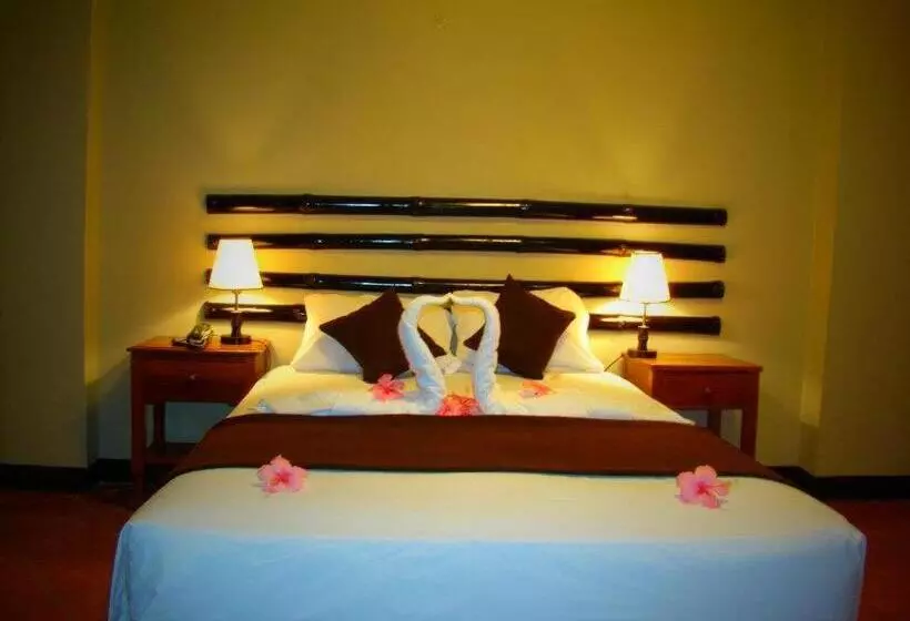 هتل Chanchamayo Inn