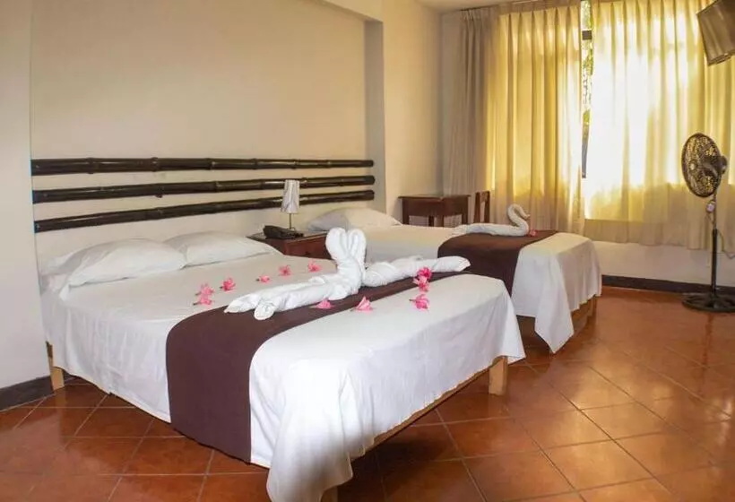 هتل Chanchamayo Inn