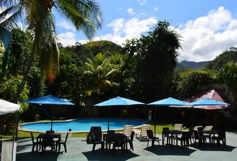 هتل Chanchamayo Inn