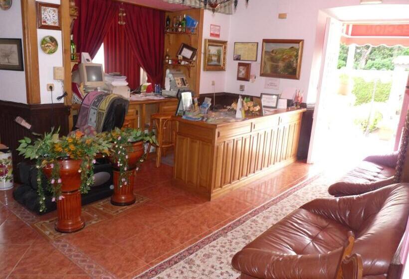 هتل Hospedaje Roiz