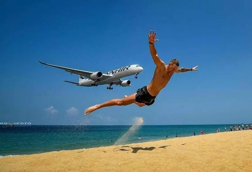 ホテル Hero Phuket