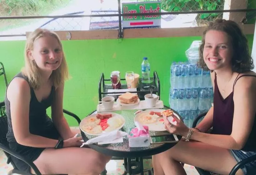 ホテル Hero Phuket