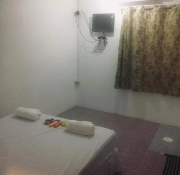 ホテル Hero Phuket