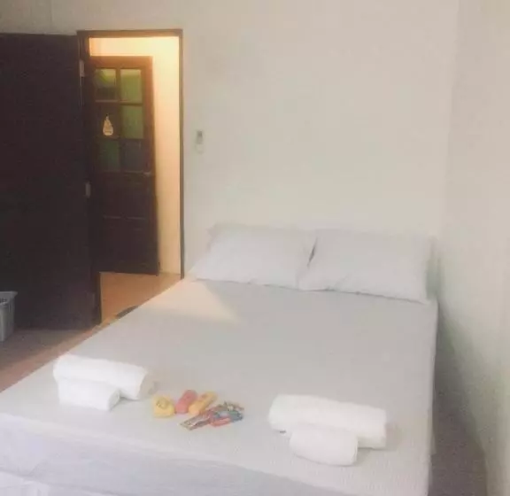 ホテル Hero Phuket