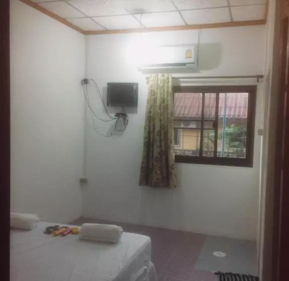 ホテル Hero Phuket