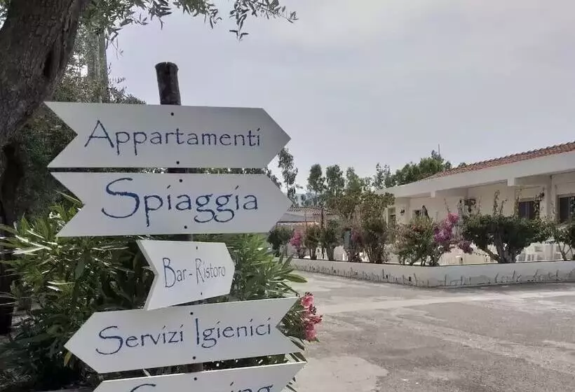 Hotelli Tindari Village Camping