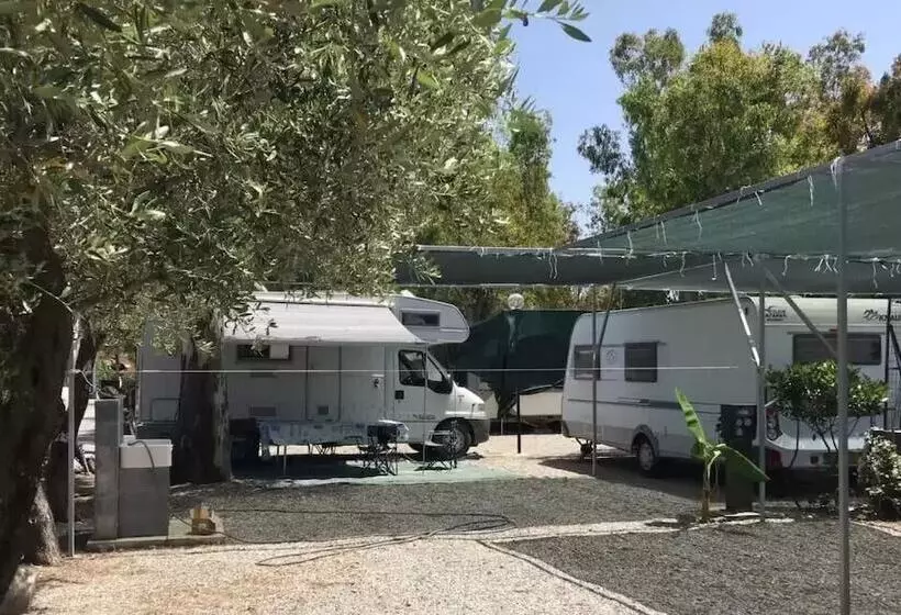 Hotelli Tindari Village Camping