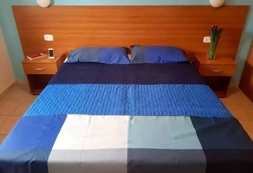 Hotelli Tindari Village Camping