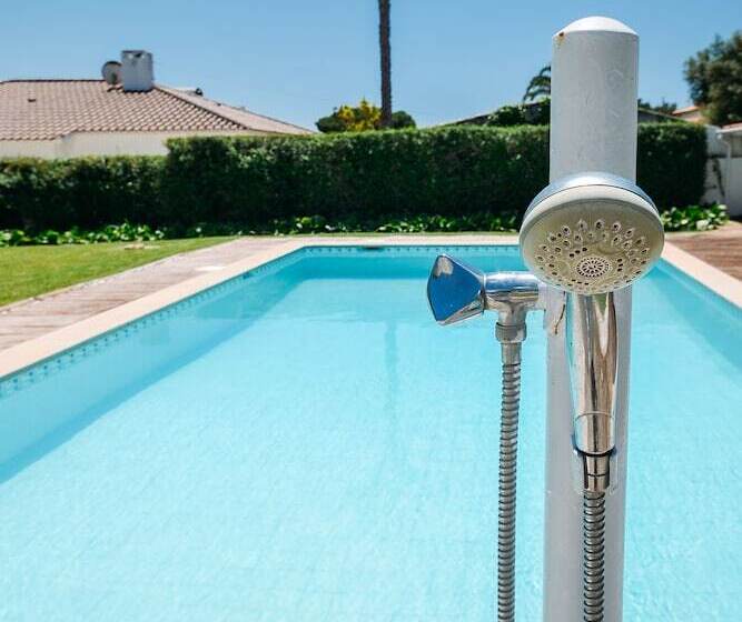 پانسیون Limmo Garden Guest House