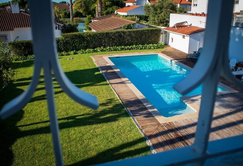 پانسیون Limmo Garden Guest House