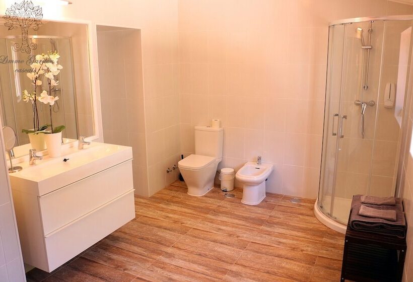 پانسیون Limmo Garden Guest House