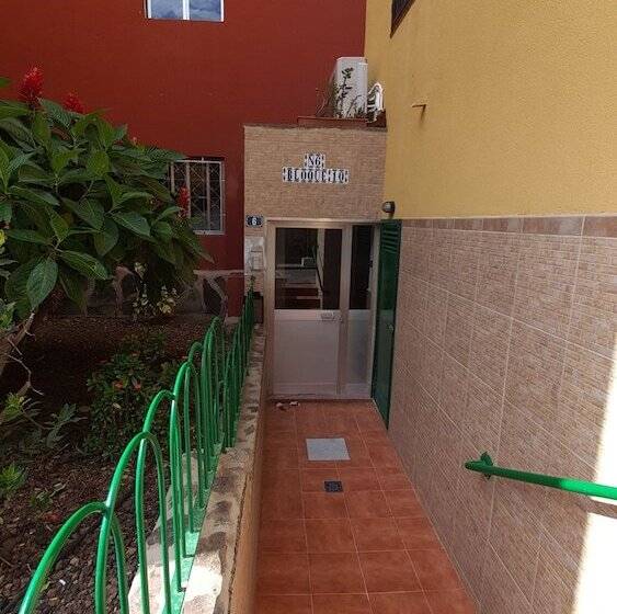 펜션 Low Cost Room Las Llaves 1