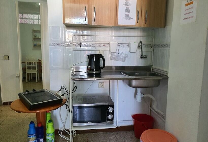 펜션 Low Cost Room Las Llaves 1