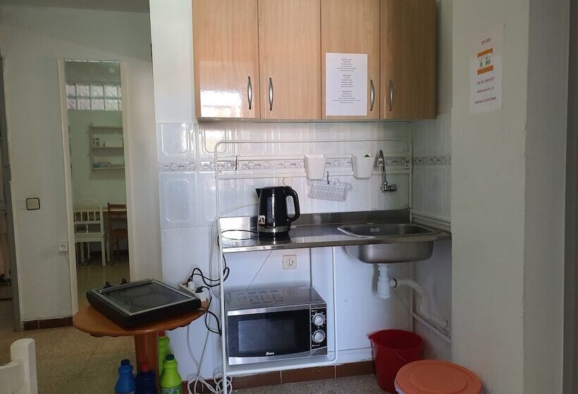 펜션 Low Cost Room Las Llaves 1