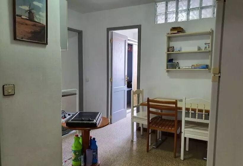 ペンション Low Cost Room Las Llaves 1