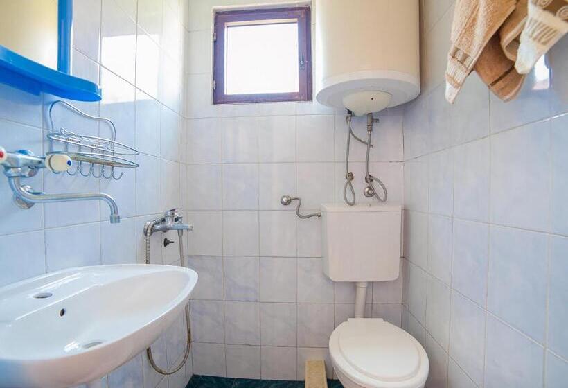 پانسیون Rooms Garden