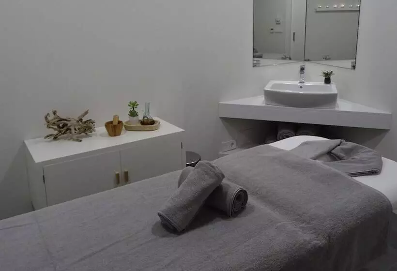 پانسیون Spa Suites Odeon