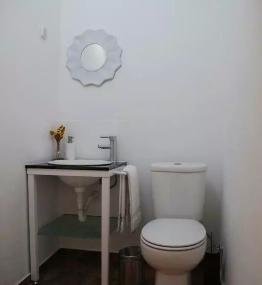 پانسیون Stressfree Suite