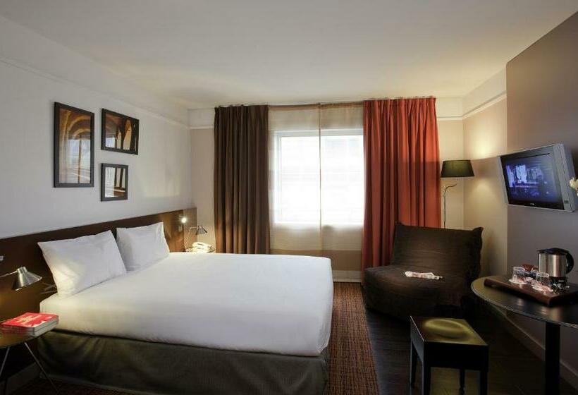 Residence Mercure Paris La Defense Grande Arche