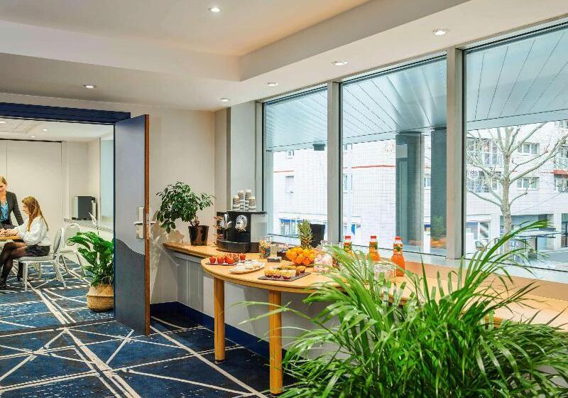Residence Mercure Paris La Defense Grande Arche