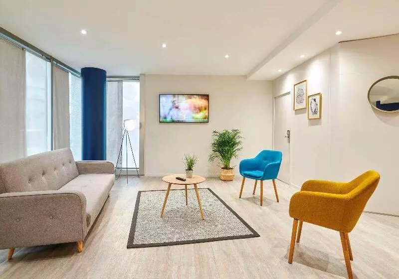 Residence Mercure Paris La Defense Grande Arche