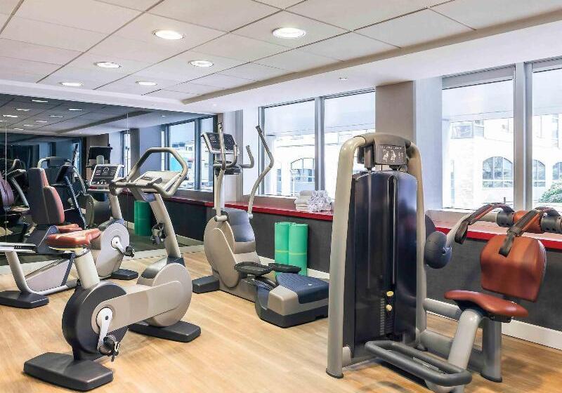 Residence Mercure Paris La Defense Grande Arche