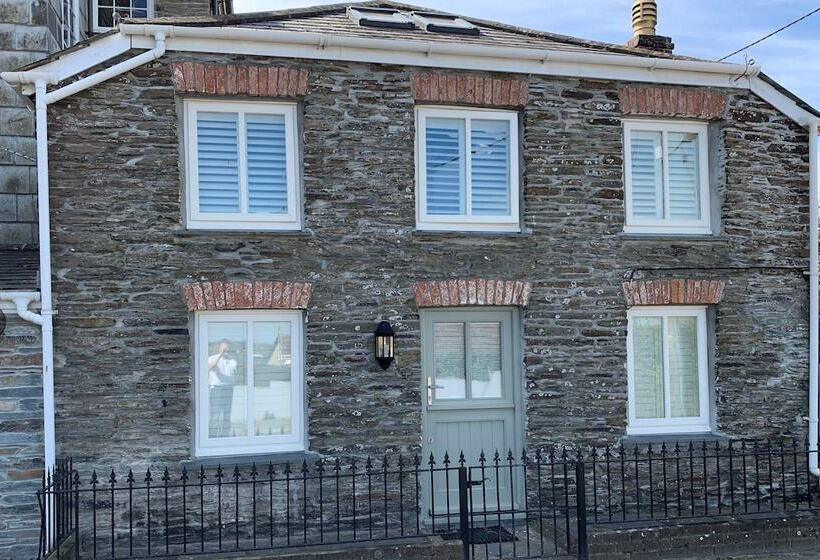 The Padstow Cottage   Coswarth House