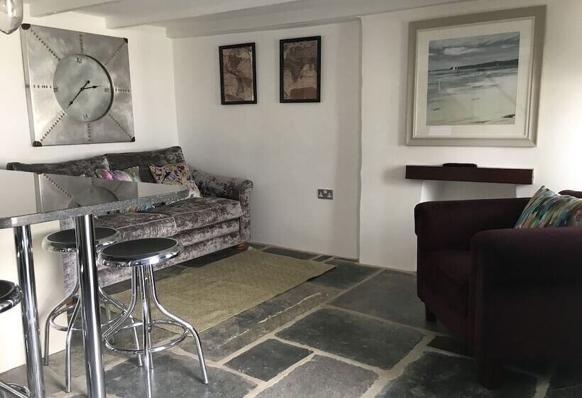 The Padstow Cottage   Coswarth House