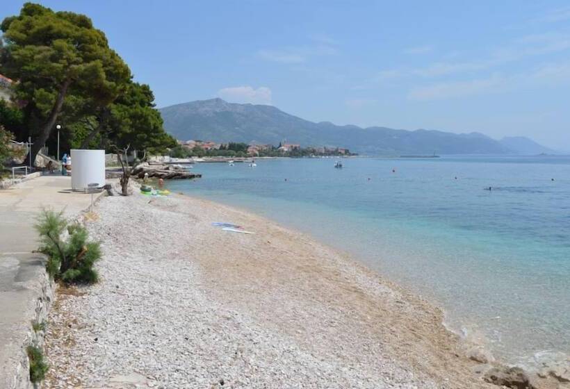 ホテル Aminess Bellevue Village