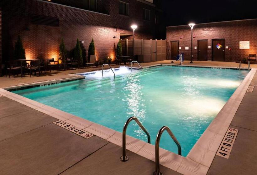 فندق Courtyard By Marriott Charlotte Northlake