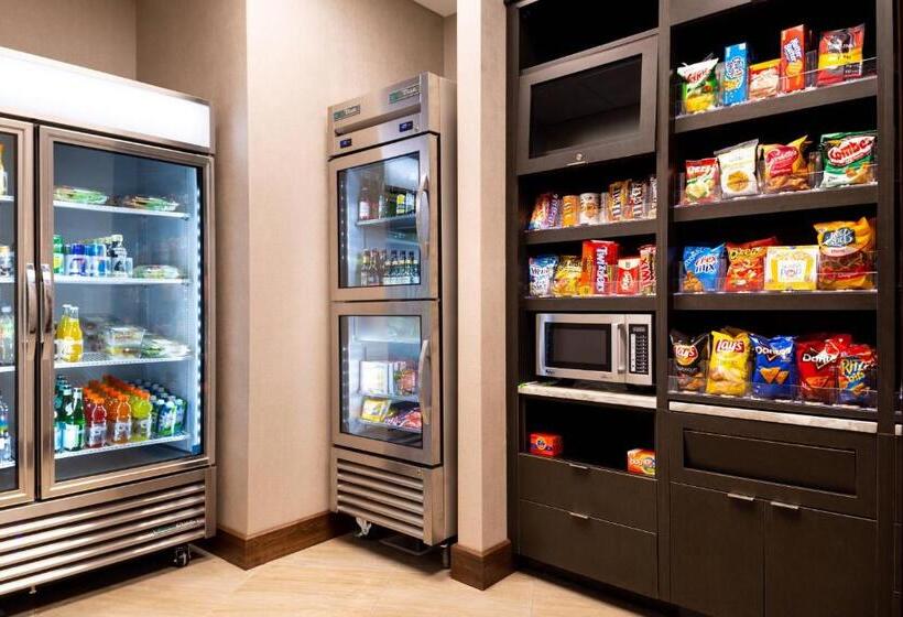 فندق Courtyard By Marriott Charlotte Northlake