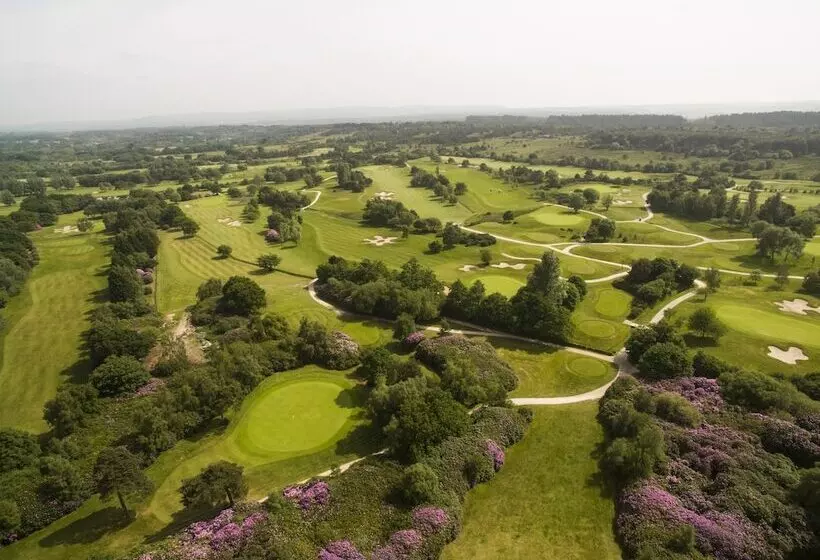 Hotelli The Dorset Golf
