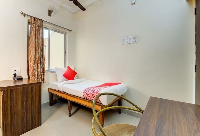 בית מלון כפרי Royal Enclave By Oyo Rooms