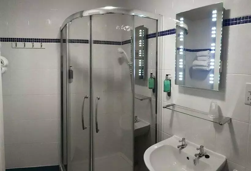 Hotelli The Dorset Golf