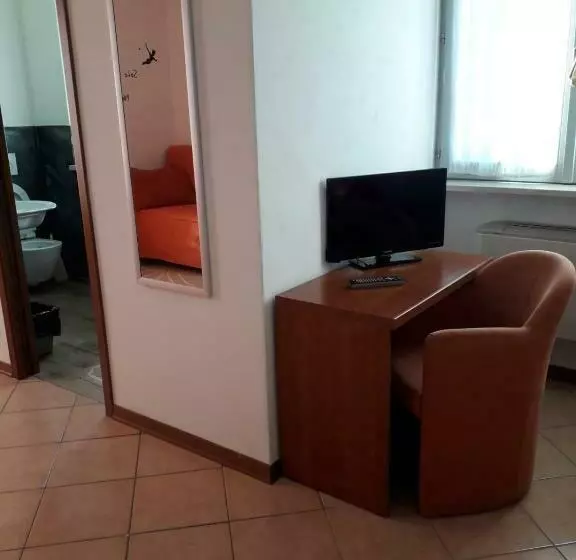 ホテル Albergo Del Turista Srl