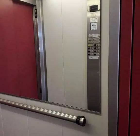 ホテル Albergo Del Turista Srl