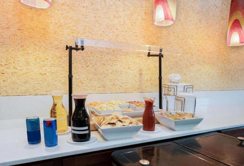 فندق La Quinta Inn & Suites By Wyndham Broussard   Lafayette Area