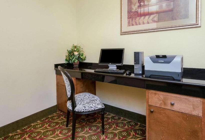 فندق La Quinta Inn & Suites By Wyndham Broussard   Lafayette Area