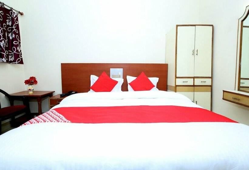 Отель Raja By Oyo Rooms