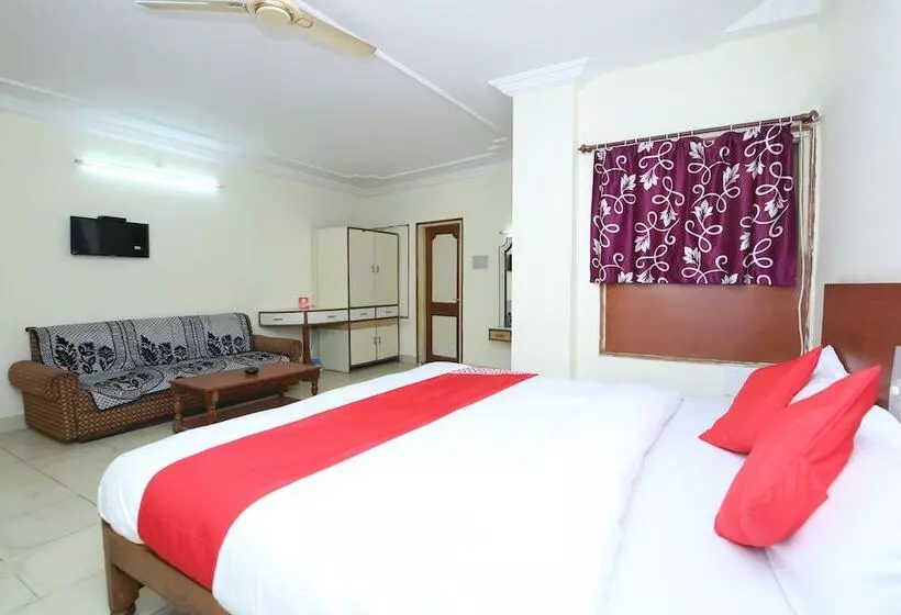 Hotelli Raja By Oyo Rooms