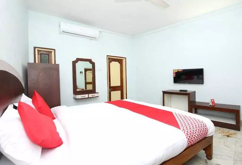 Hotelli Raja By Oyo Rooms