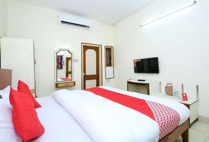 Отель Raja By Oyo Rooms