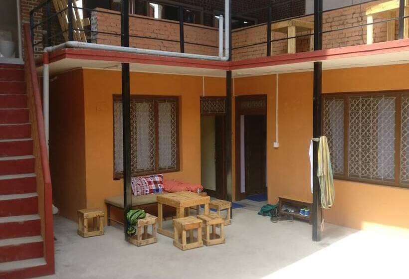 Mystic Inn Bed And Breakfast   Hostel