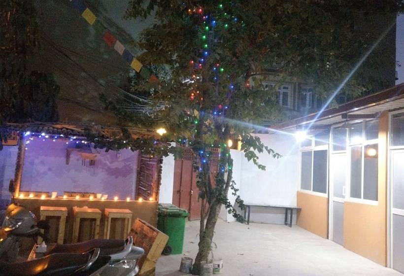 Mystic Inn Bed And Breakfast   Hostel