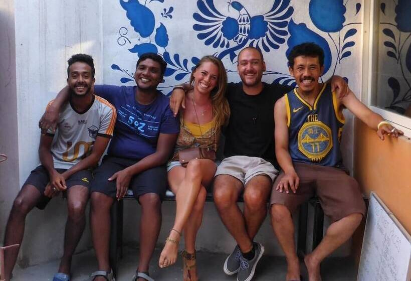 Mystic Inn Bed And Breakfast   Hostel