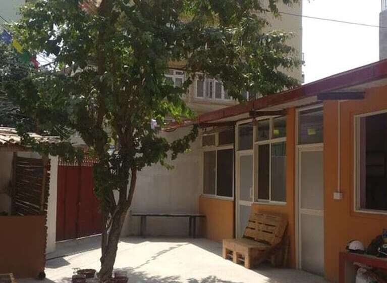 Mystic Inn Bed And Breakfast   Hostel