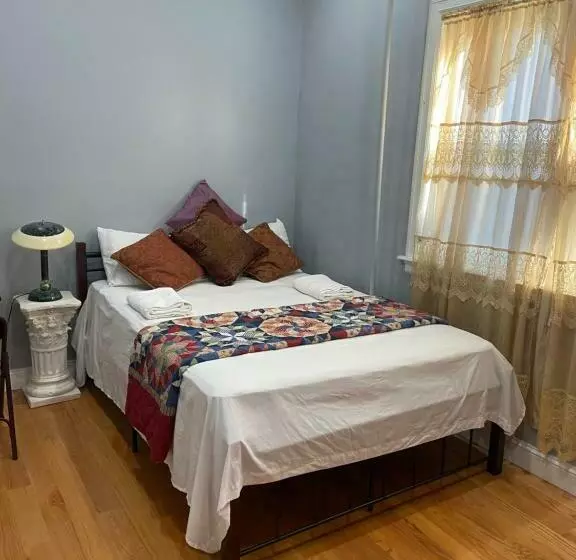 پانسیون A Lovely Room In Queens